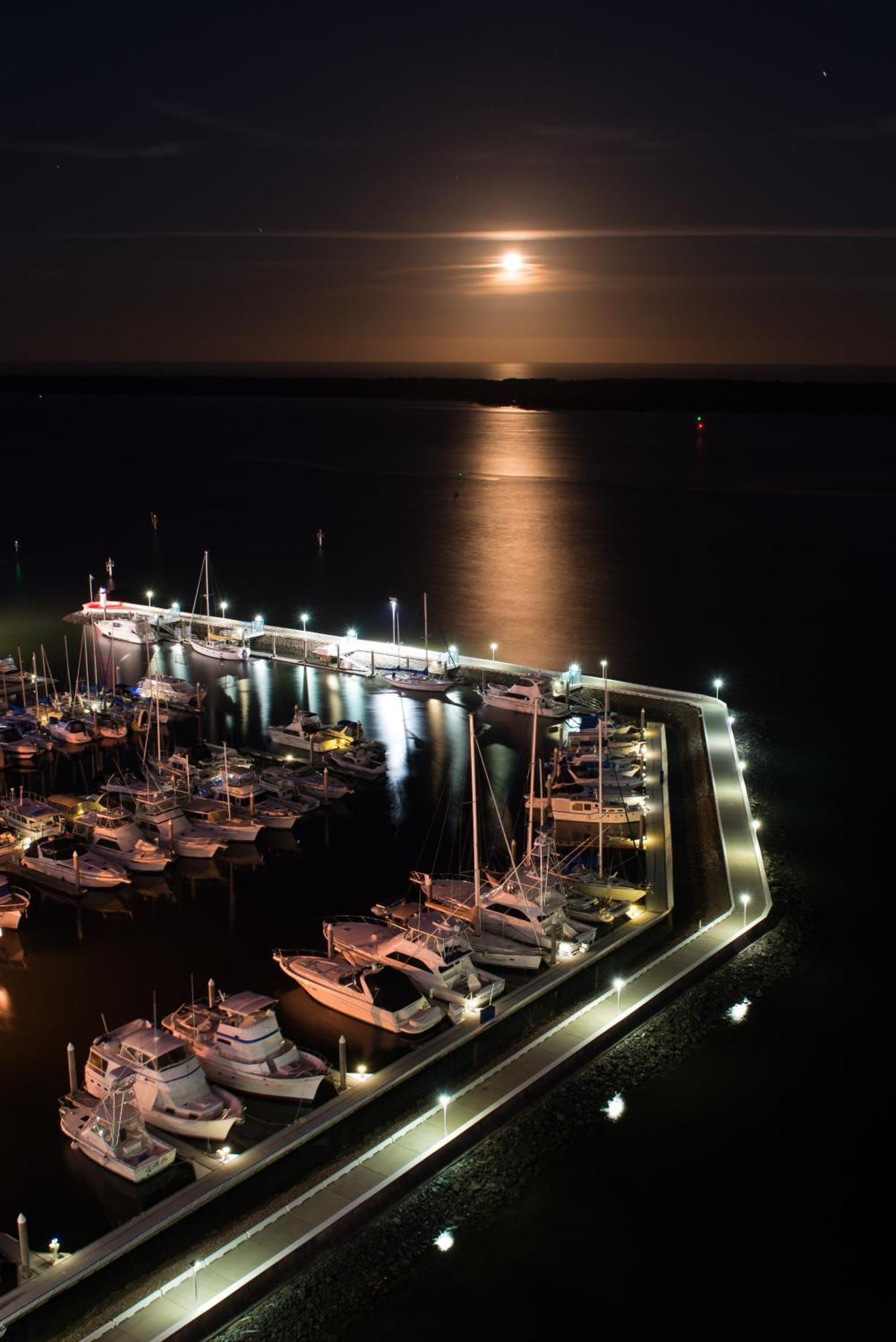 Broadwater Shores Waterfront Apartments Gold Coast Buitenkant foto