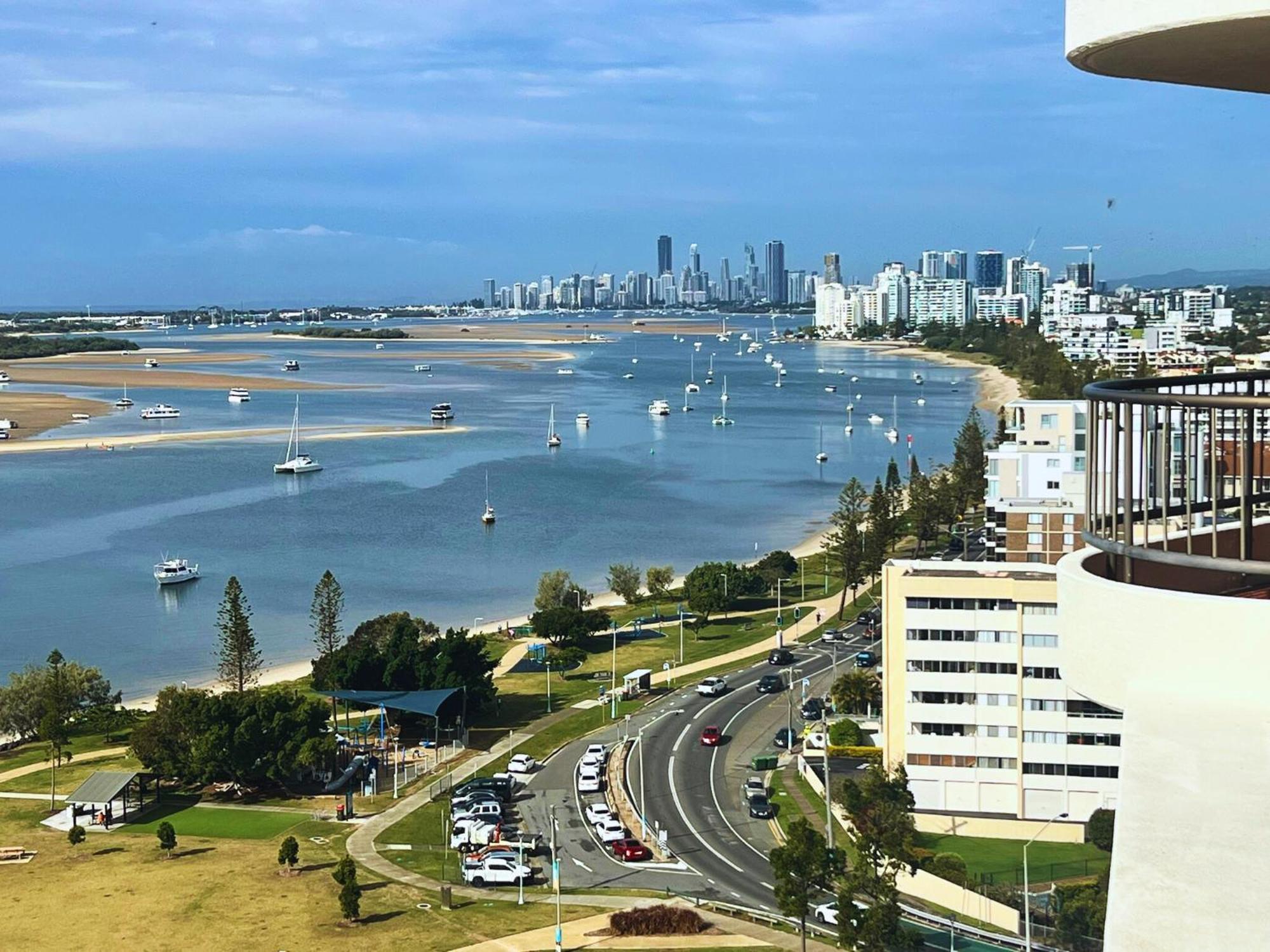 Broadwater Shores Waterfront Apartments Gold Coast Buitenkant foto