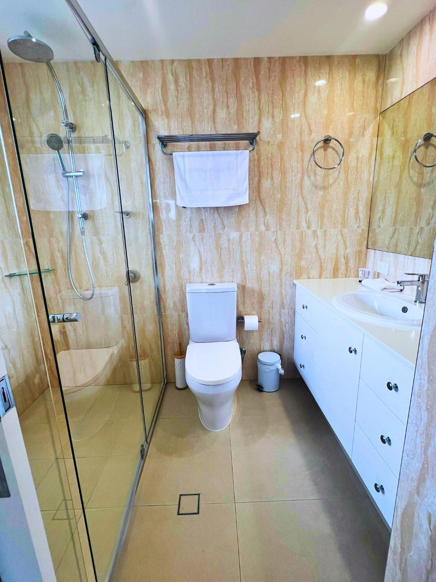 Broadwater Shores Waterfront Apartments Gold Coast Buitenkant foto