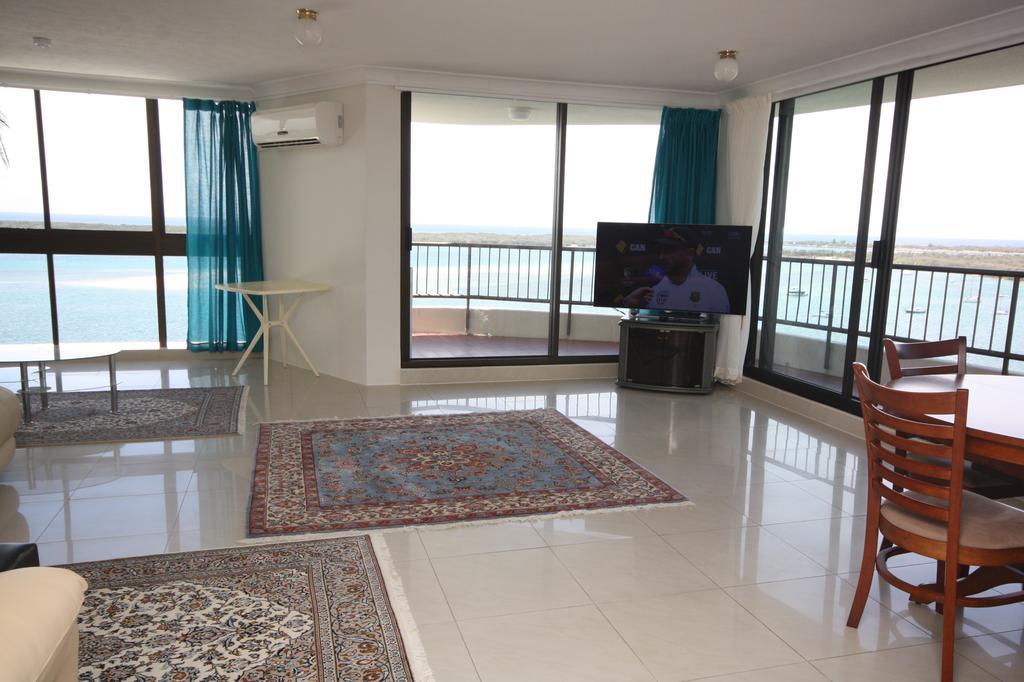 Broadwater Shores Waterfront Apartments Gold Coast Buitenkant foto