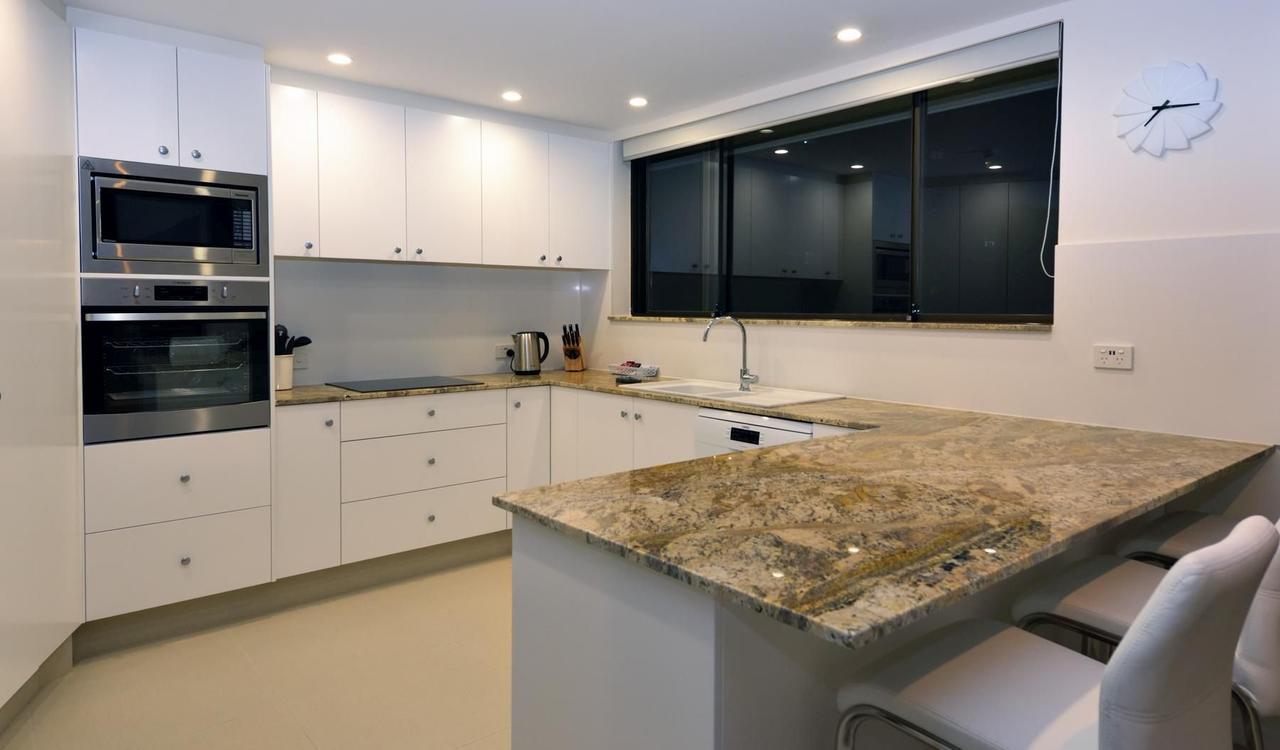 Broadwater Shores Waterfront Apartments Gold Coast Buitenkant foto