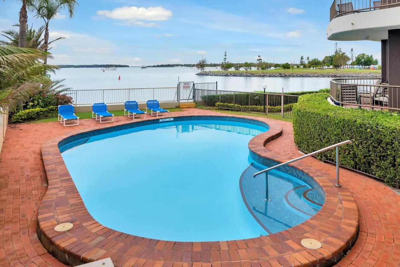 Broadwater Shores Waterfront Apartments Gold Coast Buitenkant foto